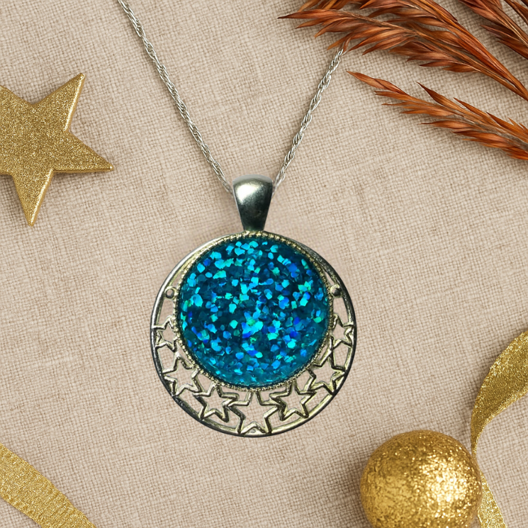 Glitter Star Pendant Necklace – Sparkly Dome with Cut-Out Star Design