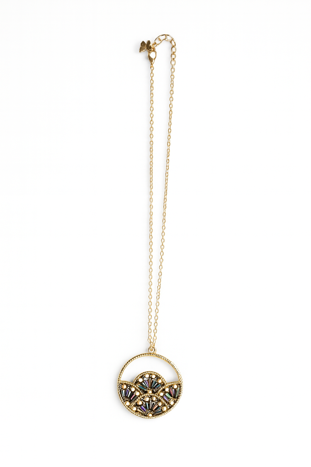 Woven Fan Pendant Necklace close-up